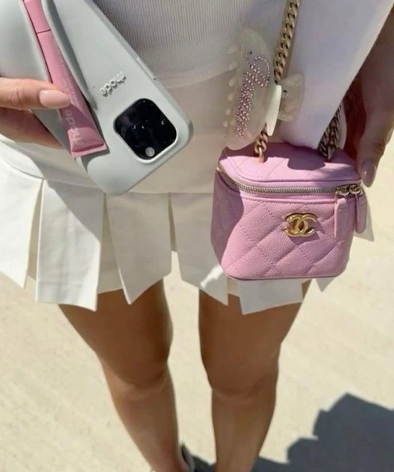 Chanel Small Vanity Leather Bag ( Pink )