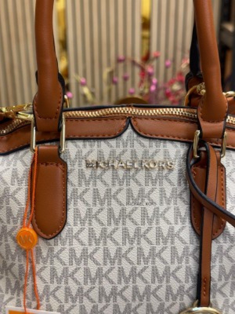 Michael Kors Alma Shoulder Bag ( Beige)