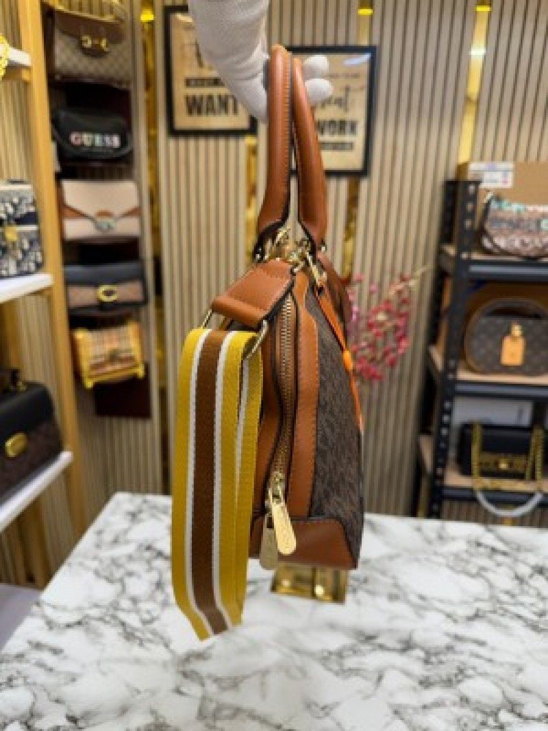 Michael Kors Alma Shoulder Bag ( Coffee )