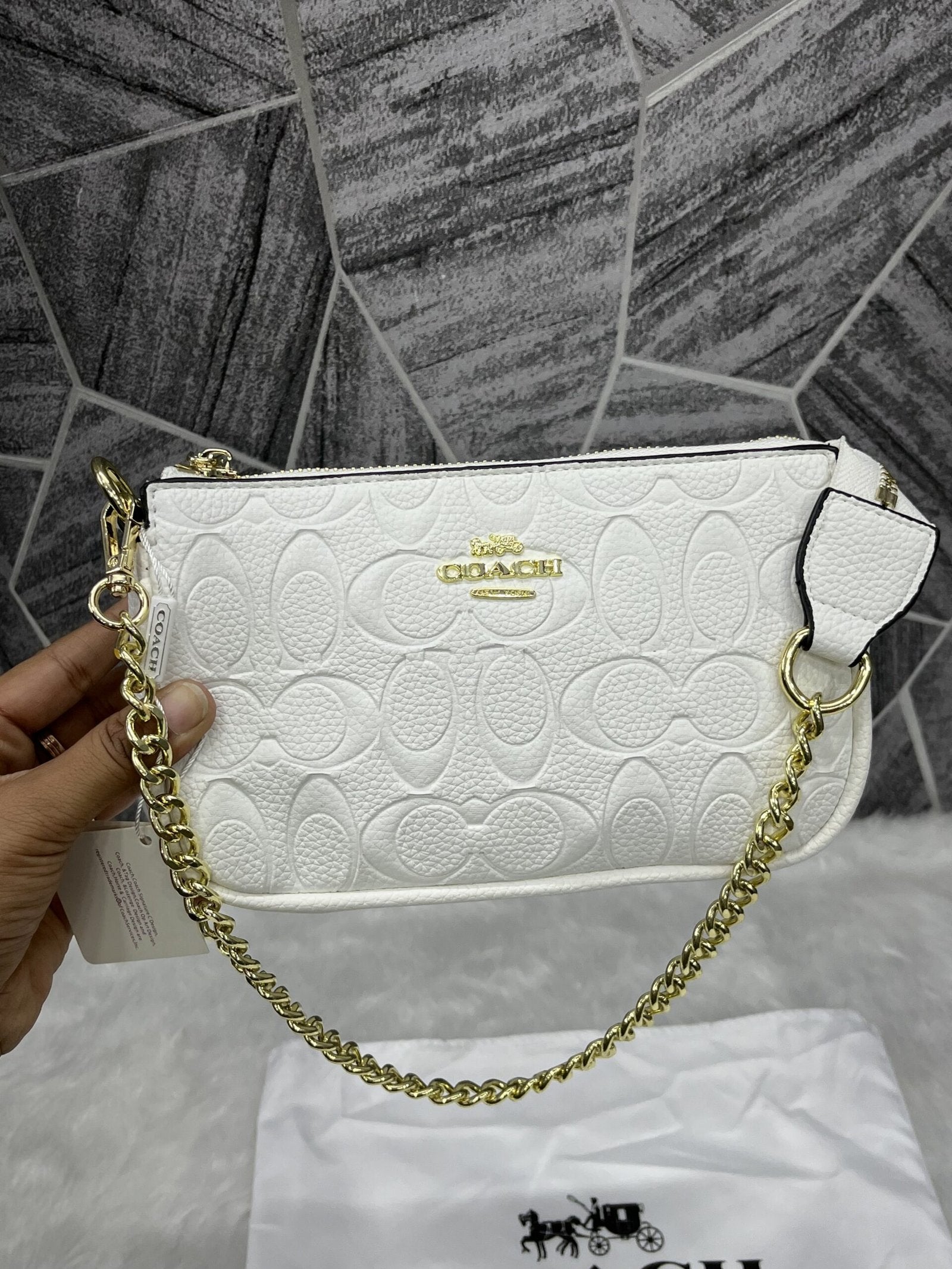 Coach Larewhite Wristlet ( White )