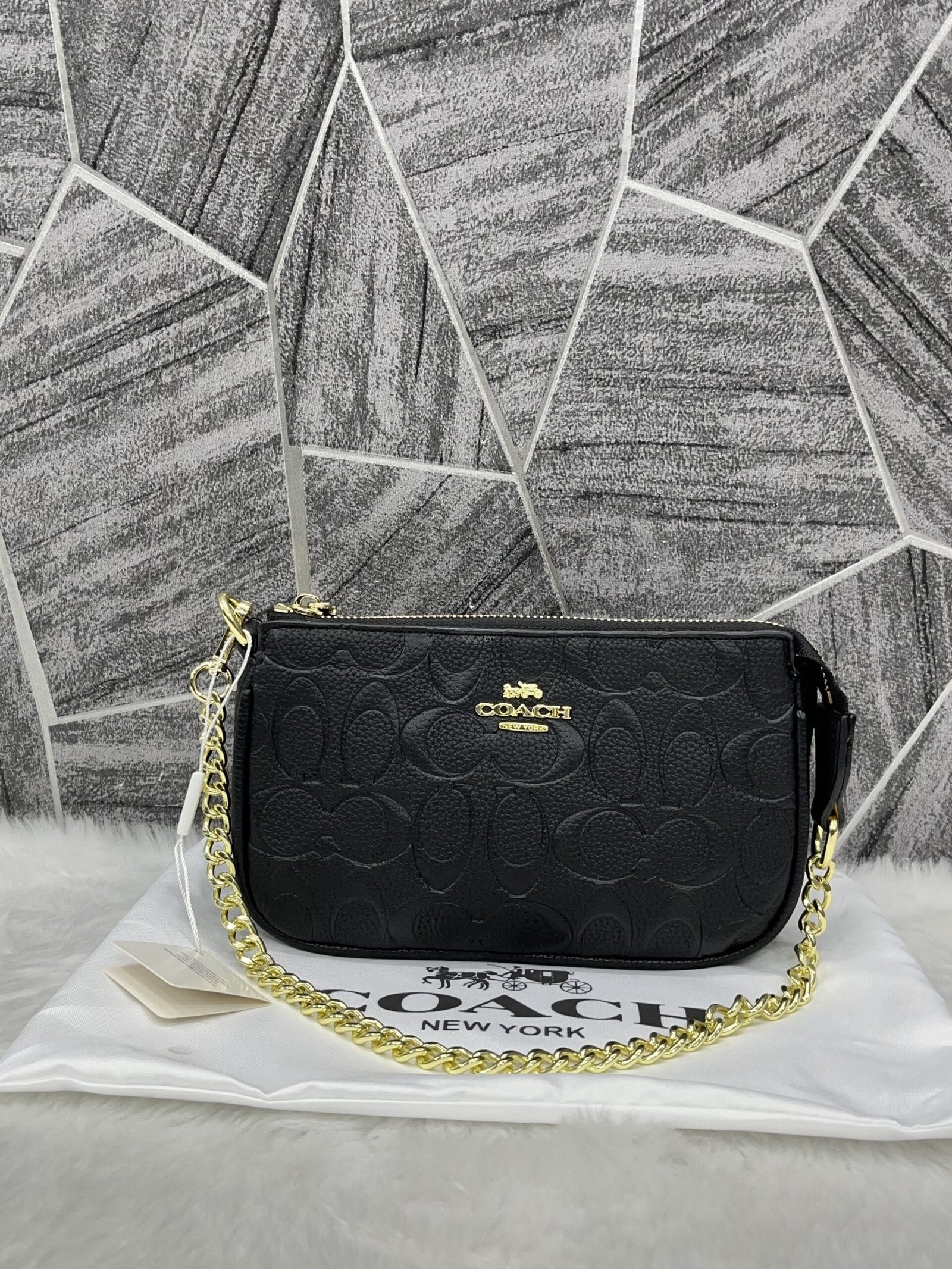 Coach Largeblack Wristlet ( Black )