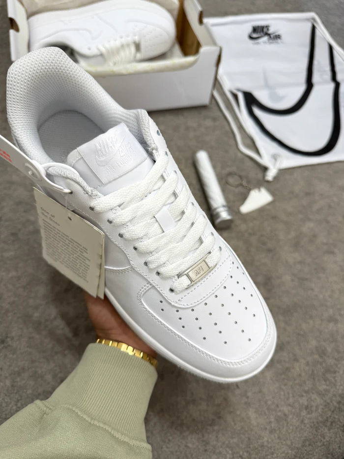 Air Force 1 'Triple White' [AF1]