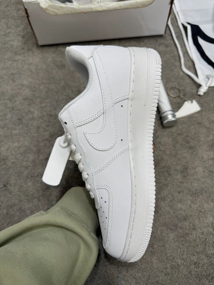 Air Force 1 'Triple White' [AF1]