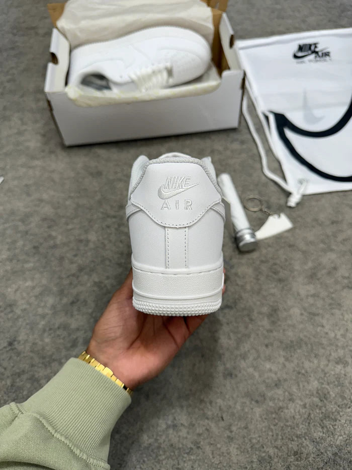 Air Force 1 'Triple White' [AF1]