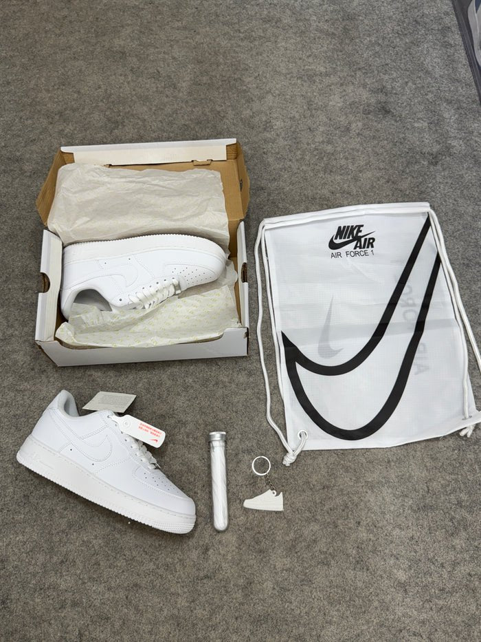 Air Force 1 'Triple White' [AF1]