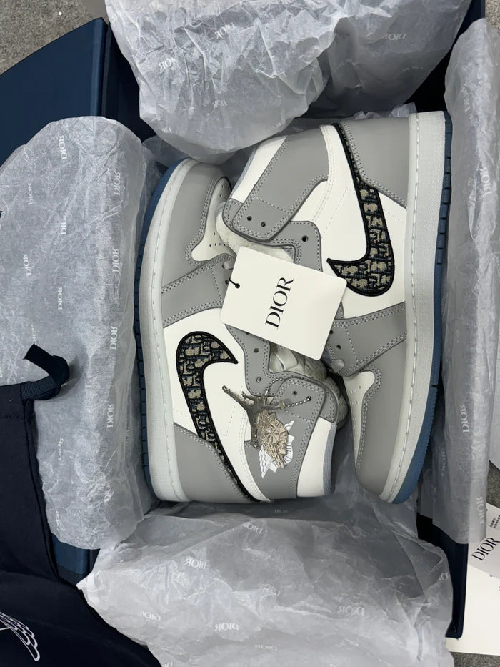 AJ 1 High 'Dior' (Top Batch & Acessories)