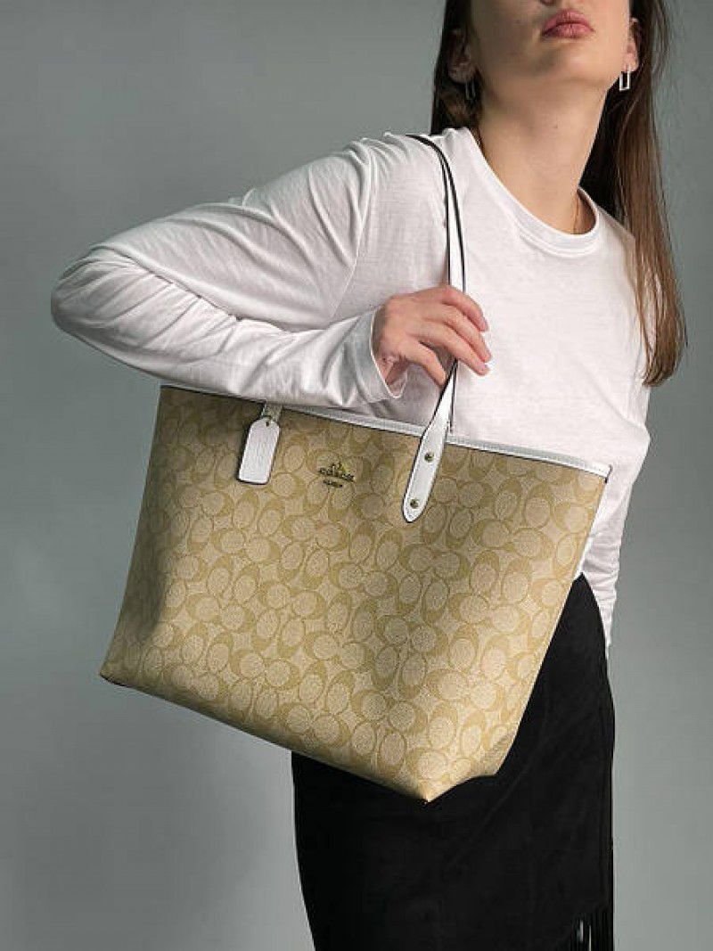 Coach City Tote ( White )