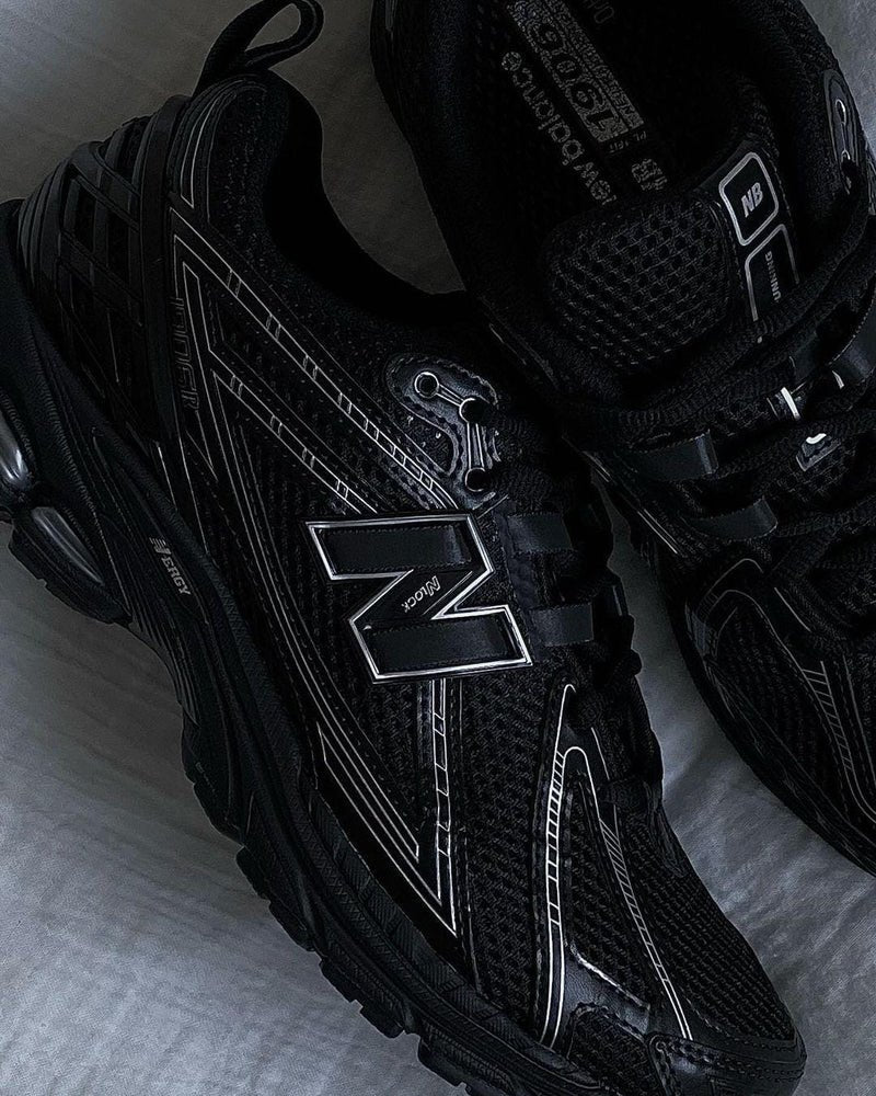 NB 1906r Black & Silver Mettalic