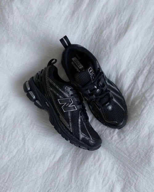 NB 1906r Black & Silver Mettalic