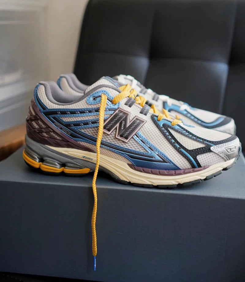 NB 1906r 'Blue Moonbeam'