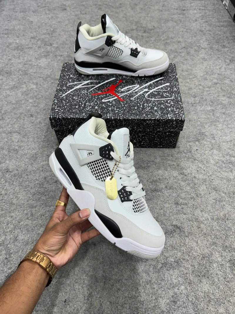 Retro 4 'Military Black'