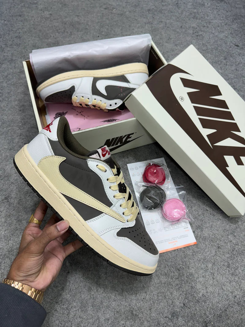 AJ 1 Low X Travis Scott 'Reverse Mocha'