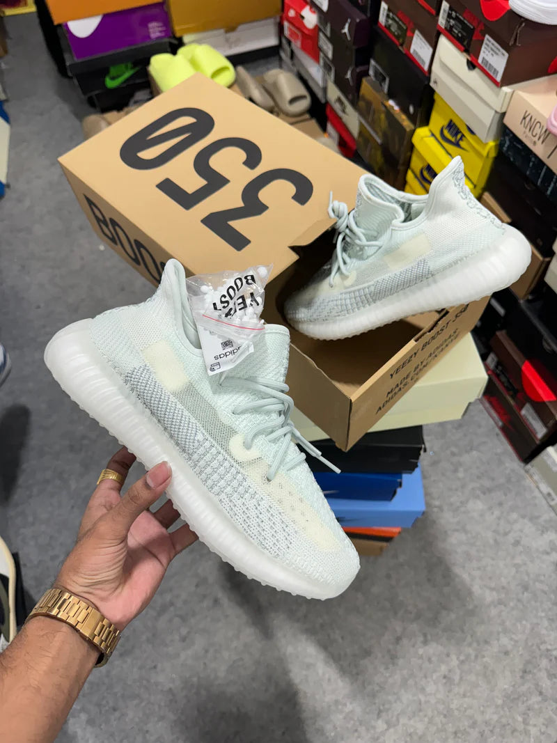 Yeezy 350v2 'Cloud White' (Non Reflective)