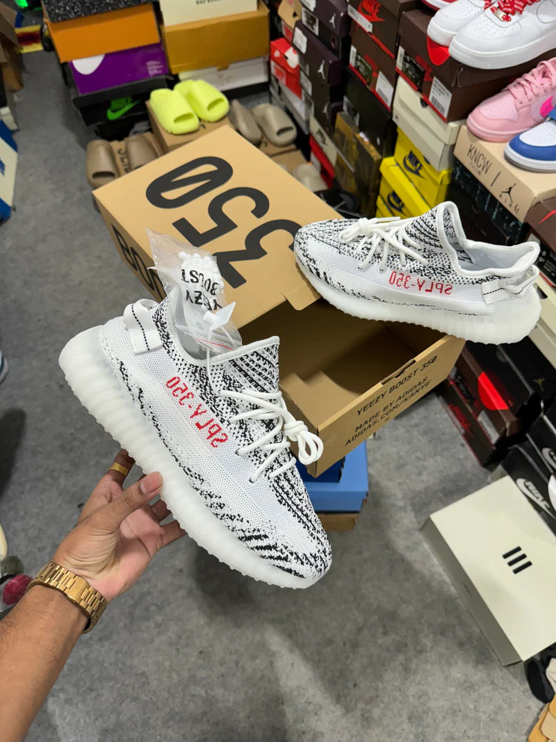 Yeezy 350v2 'Zebra'